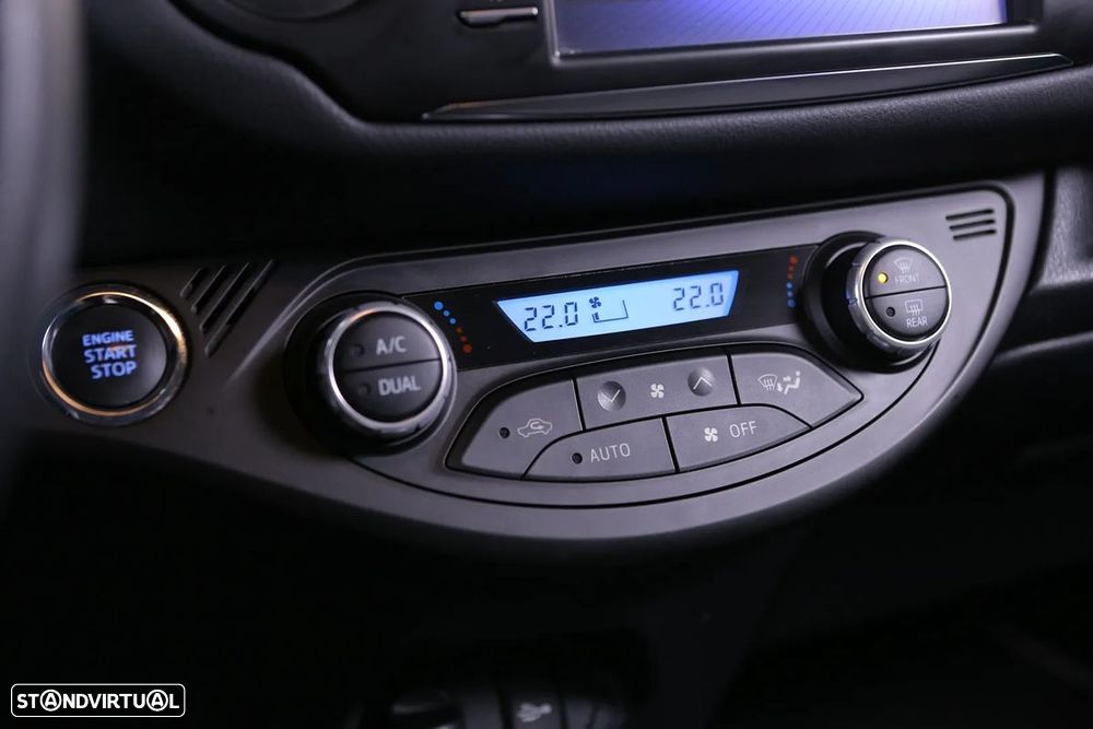 Toyota Yaris 1.0 VVT-i 20 Anos - 17