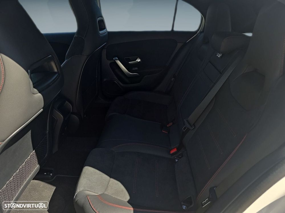 Mercedes-Benz A 250 e AMG Line - 16