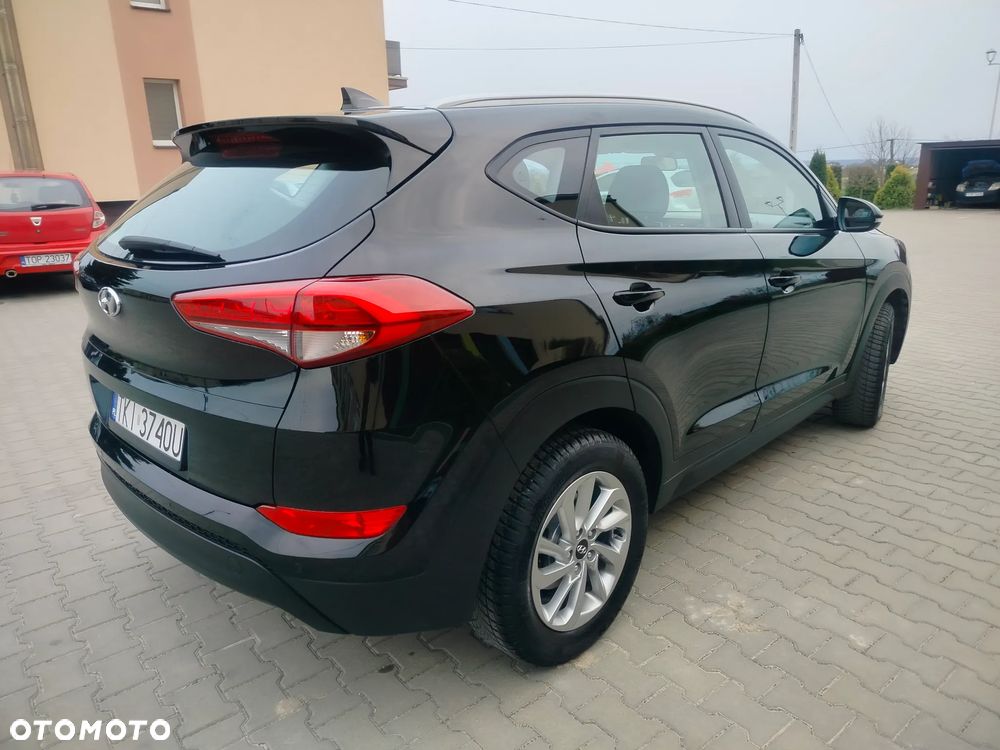 Hyundai Tucson 2.0 TDCi 2x4 Titanium - 5