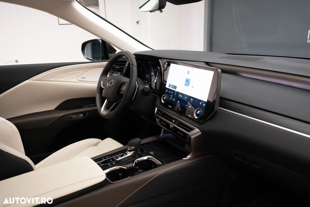 Lexus Seria RX 450h+ (Plug-in-Hybrid) Luxury Line - 31