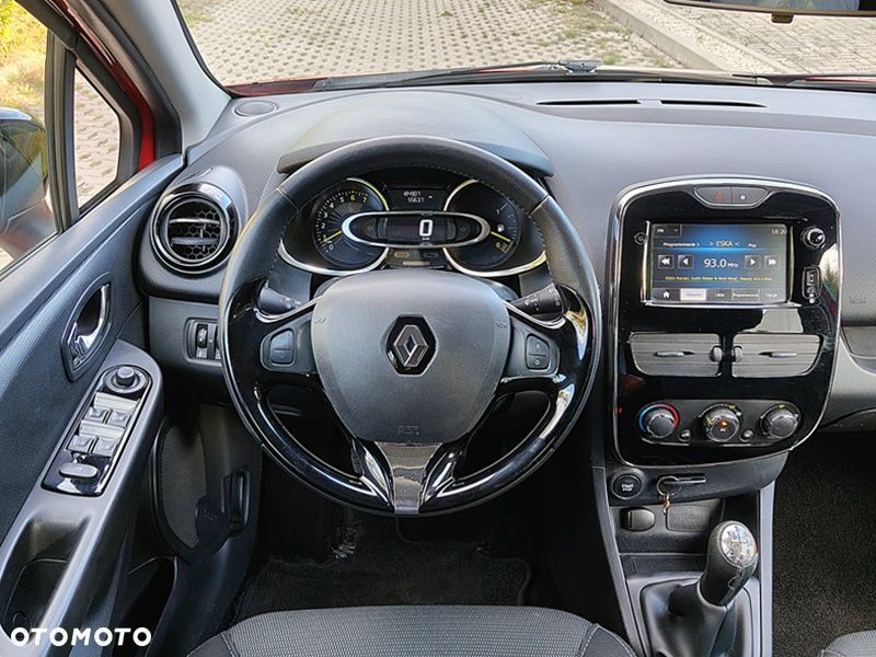 Renault Clio 1.2 16V 75 Luxe - 7