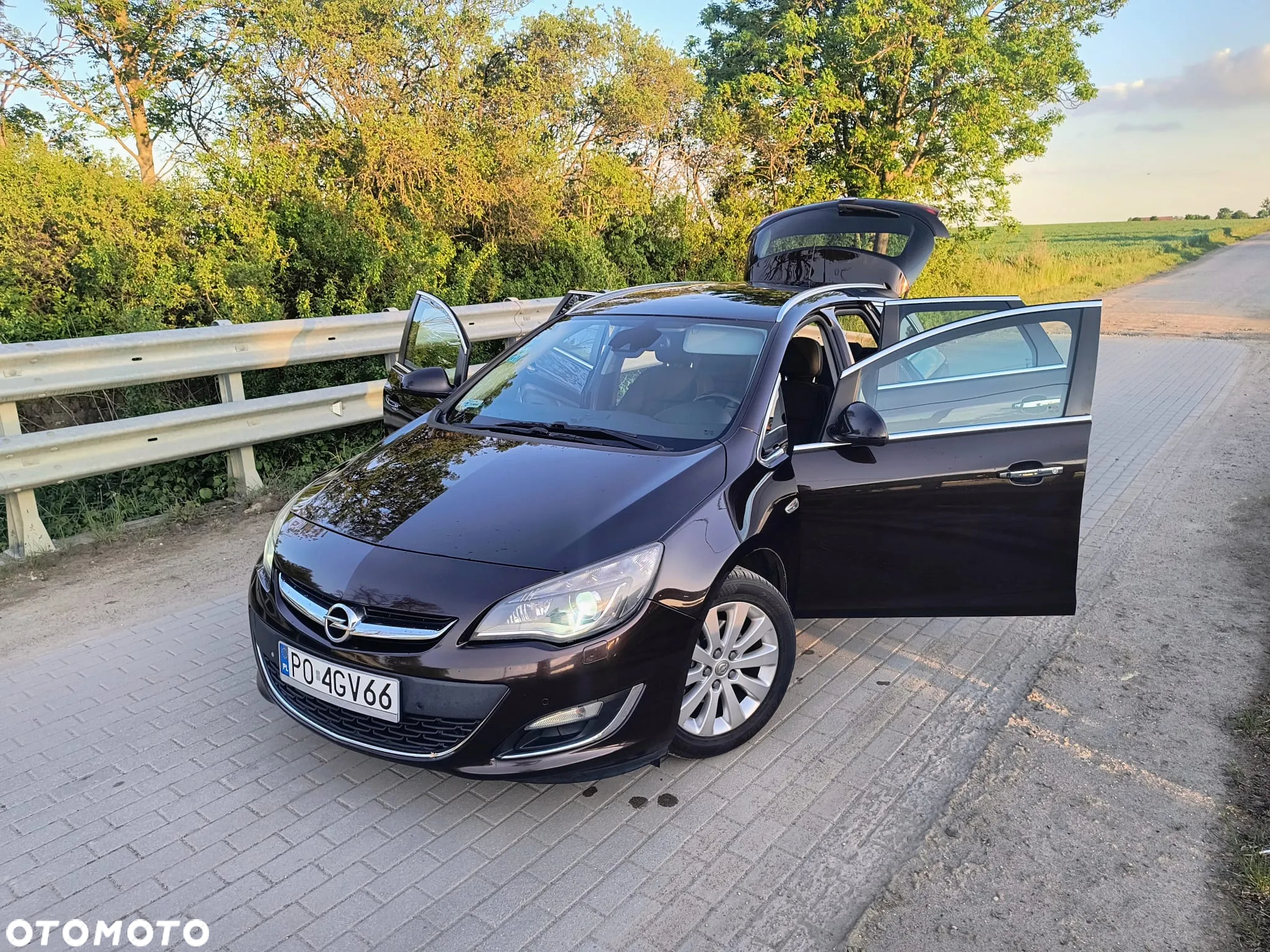 Opel Astra IV 2.0 CDTI Cosmo - 8