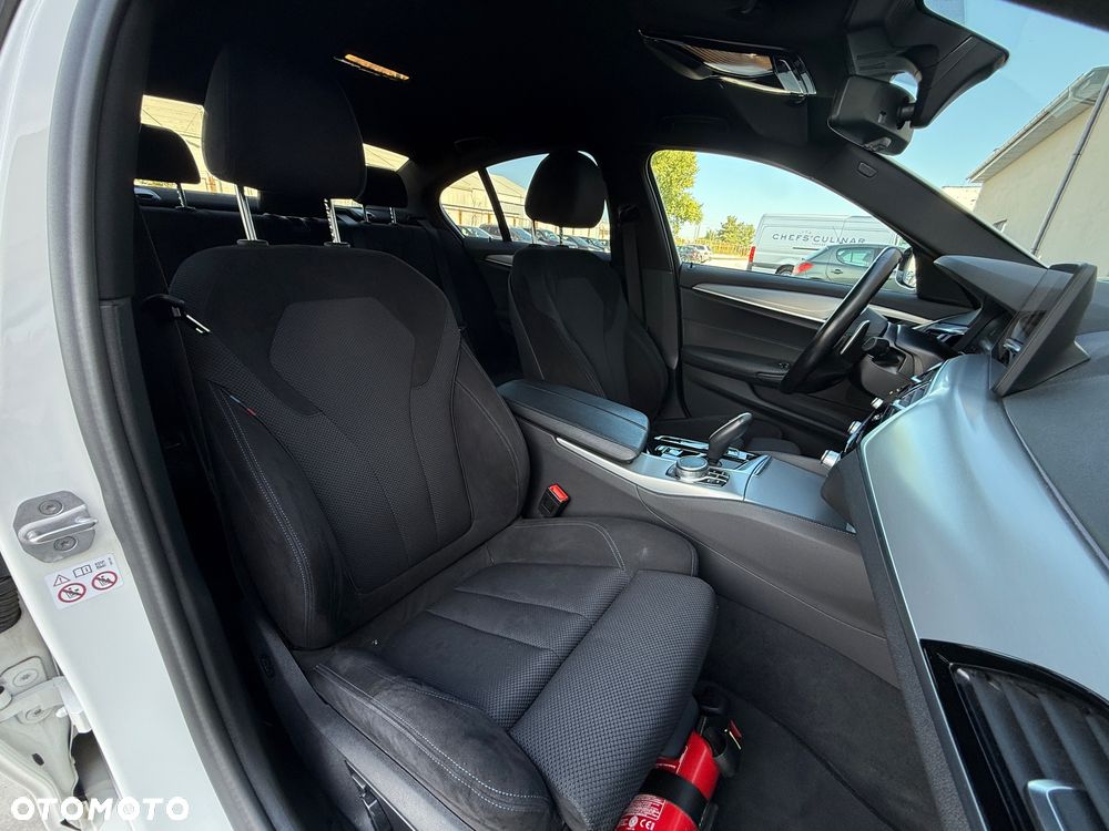 BMW Seria 5 520d xDrive mHEV M Sport sport - 41