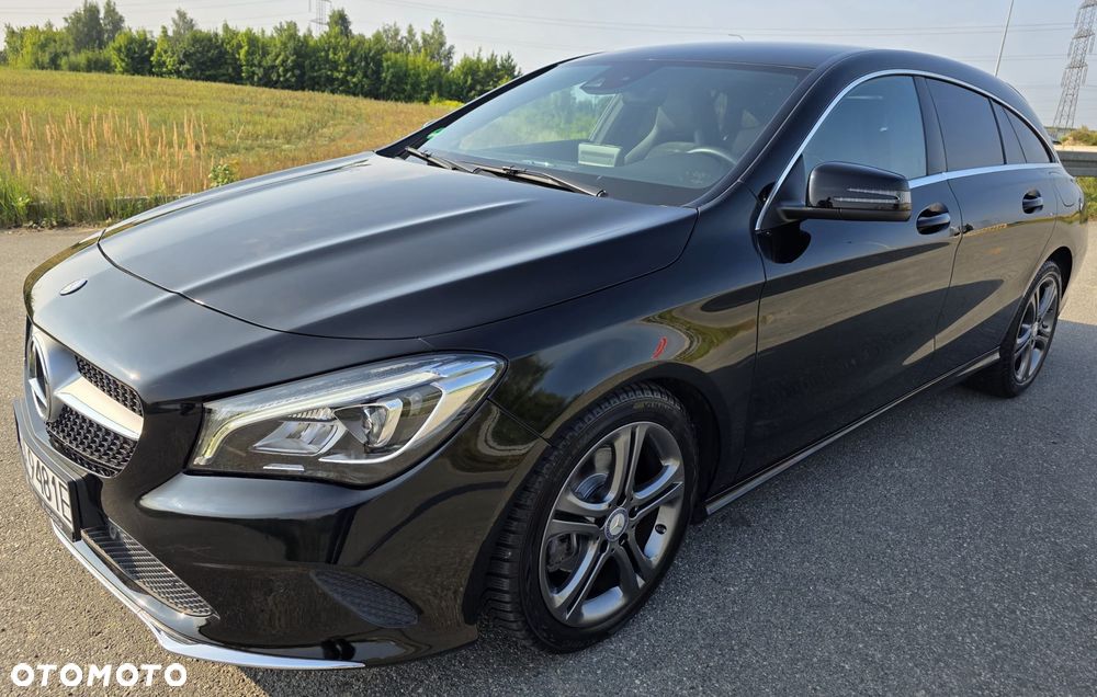 Mercedes-Benz CLA 180 7G-DCT UrbanStyle Edition