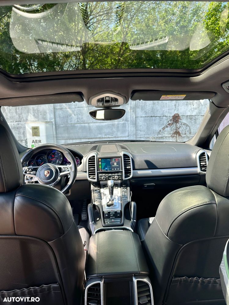 Porsche Cayenne - 10