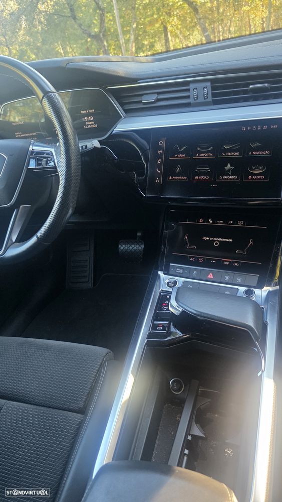 Audi e-tron 55 quattro S line - 18