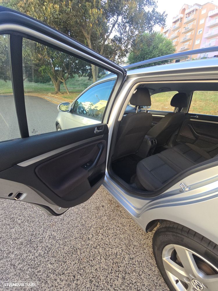 VW Golf Variant 1.6 TDi Confortline - 25