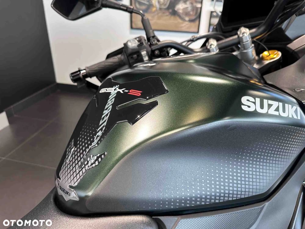 Suzuki GX - 11