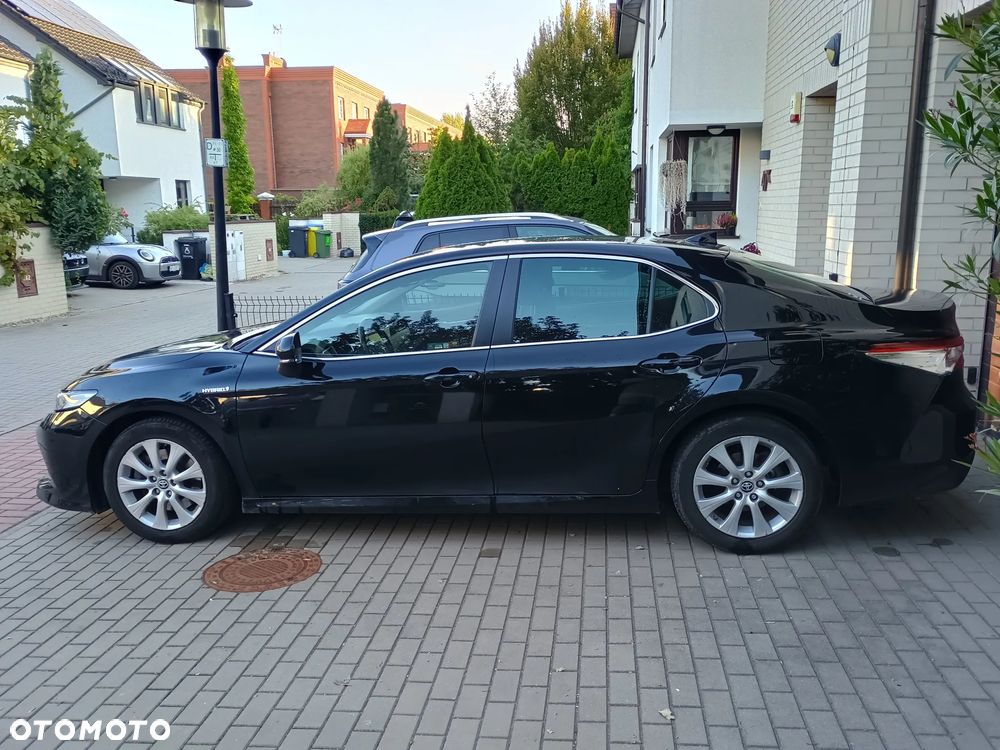 Toyota Camry 2.5 Hybrid Comfort CVT - 1