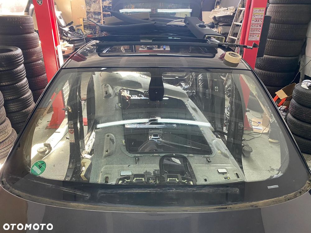 BMW F07 SZYBA CZOLOWA - 1