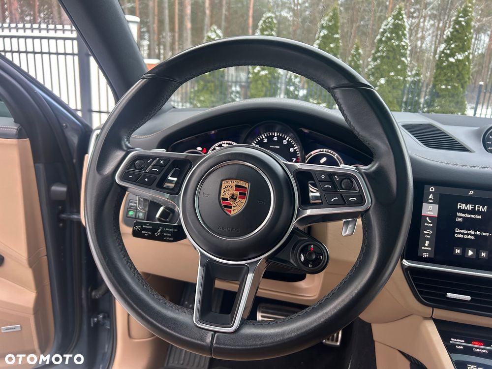 Porsche Cayenne S - 30