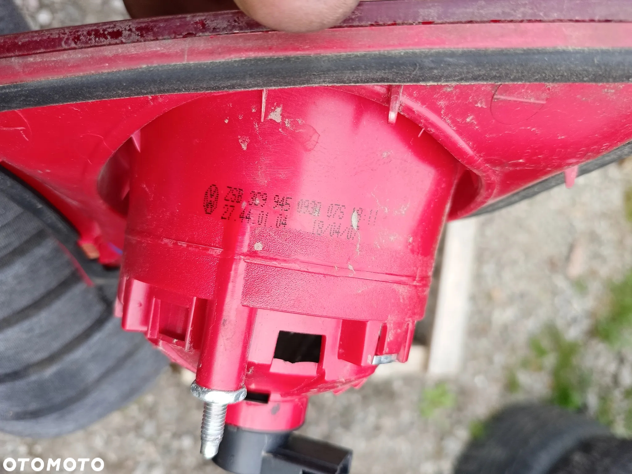 LAMPA TYLNA LEWA W KLAPĘ VW PASSAT B6  3C9945093A - 3