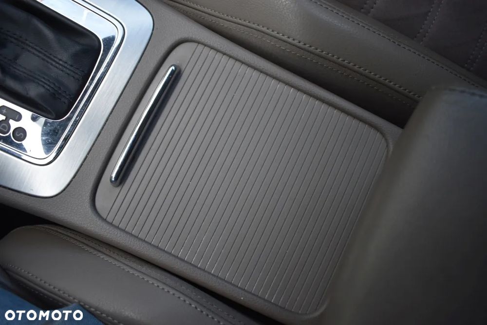 Volkswagen Passat - 26