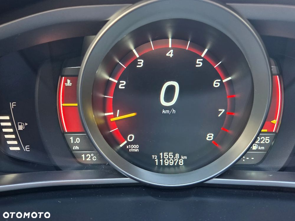 Volvo V40 T2 Summum - 34