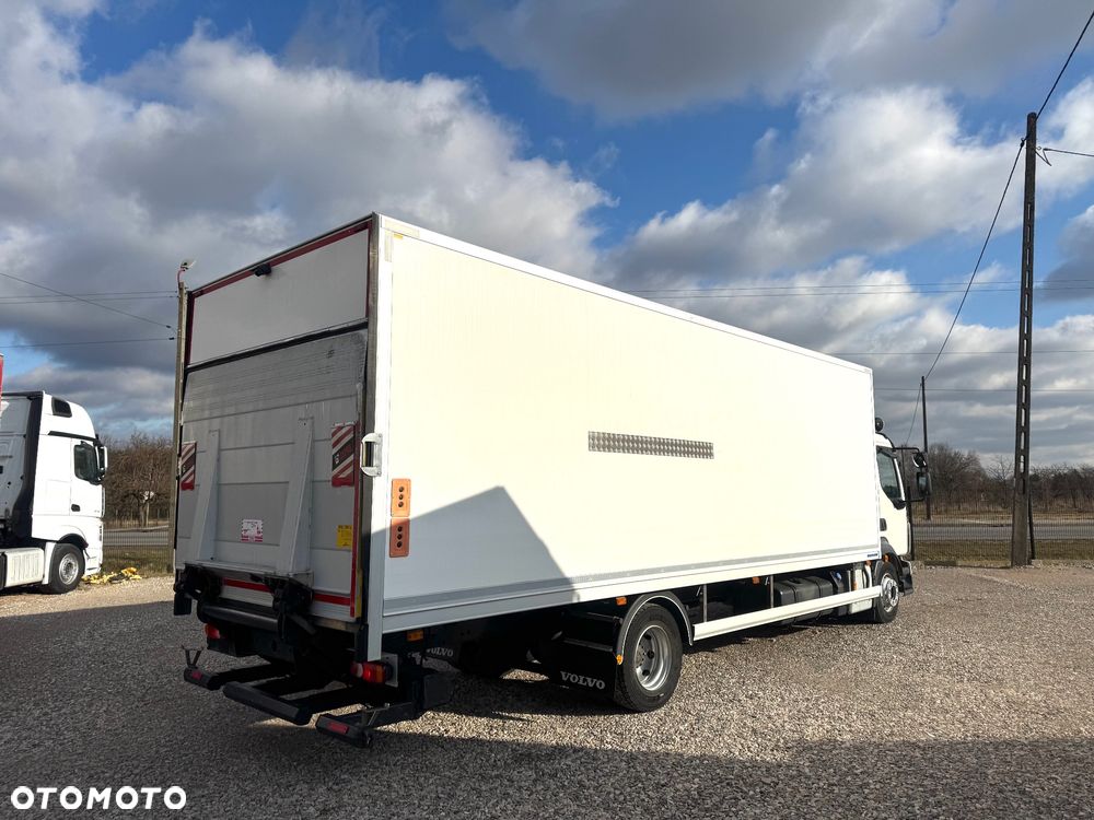 Volvo FL 240 / CHŁODNIA / WINDA ZEPRO - 4