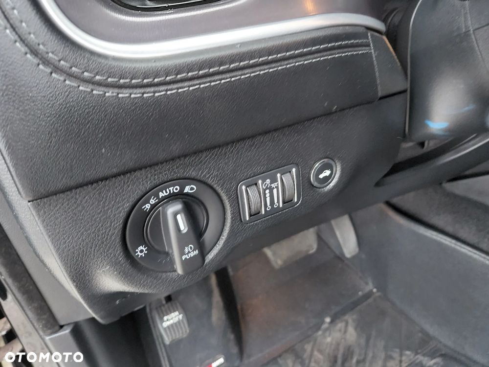 Dodge Charger - 23