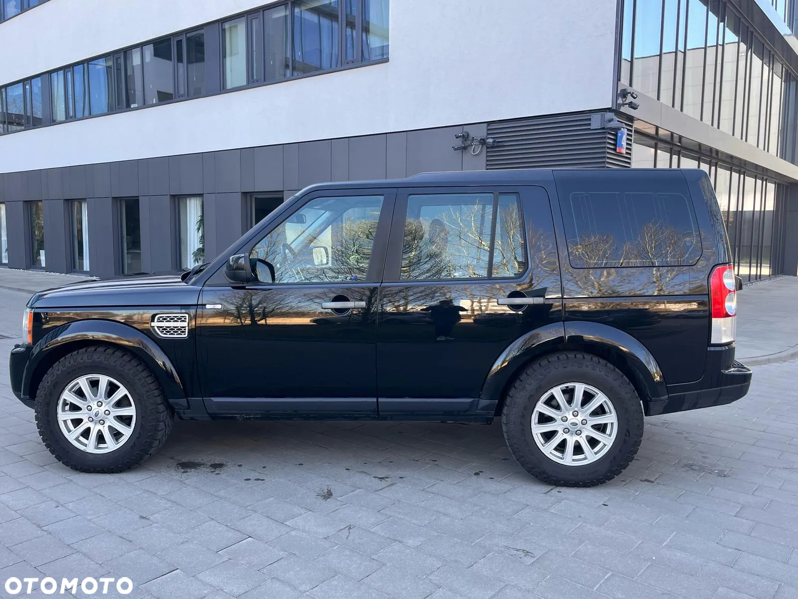 Land Rover Discovery IV 2.7D V6 HSE - 6