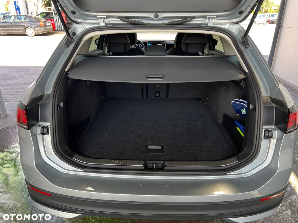 Volkswagen Passat - 11