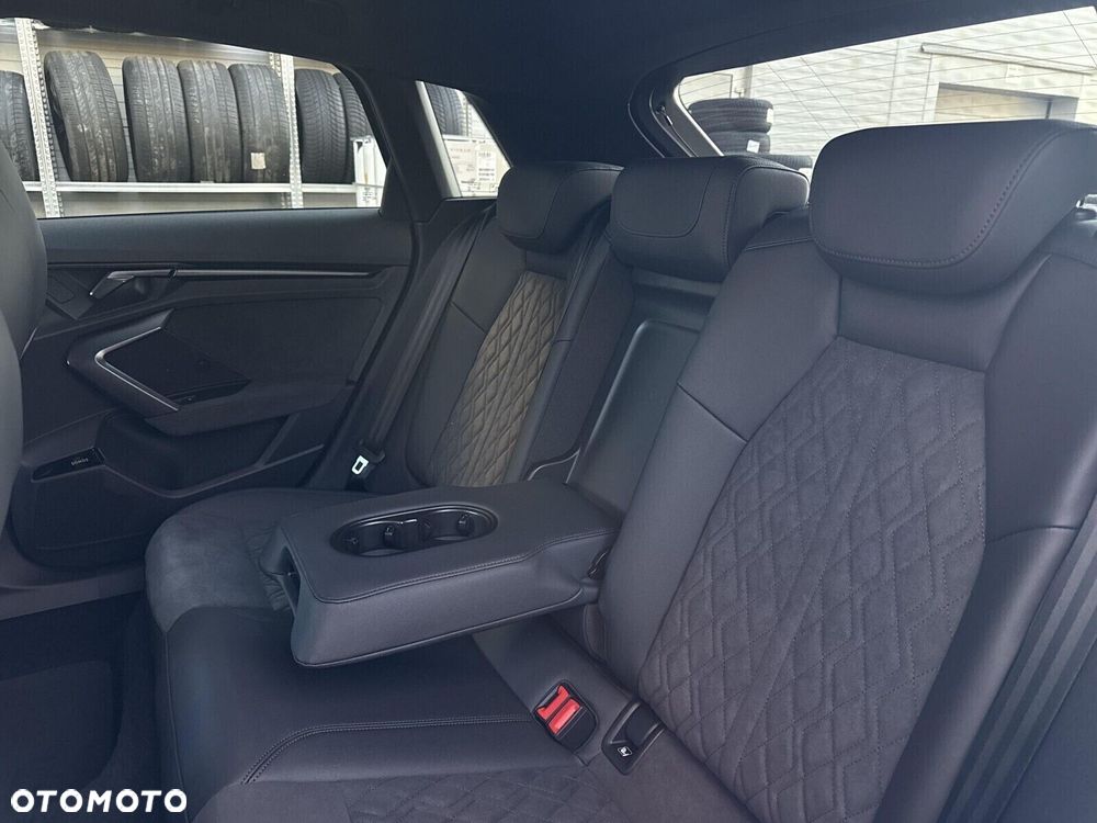 Audi RS3 Limousine - 18