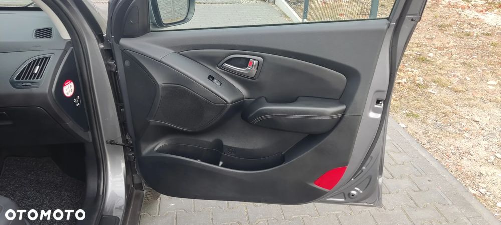 Hyundai ix35 blue 1.6 2WD Finale Silver - 24