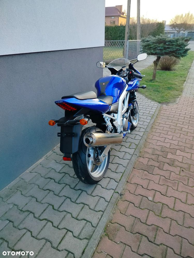 Suzuki SV - 6