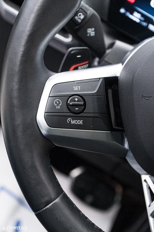 BMW Seria 1 120 AT MHEV - 19