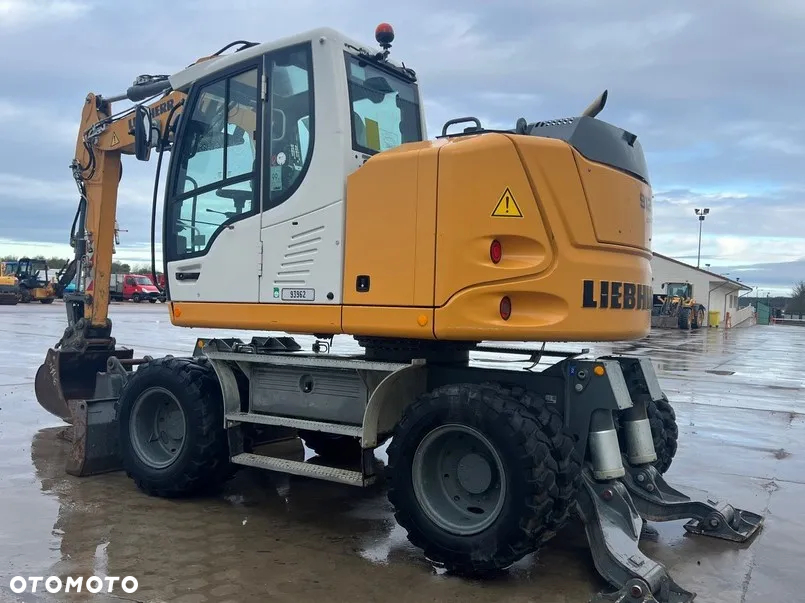 Liebherr Koparka kołowa LIEBHERR A912 compact - 2