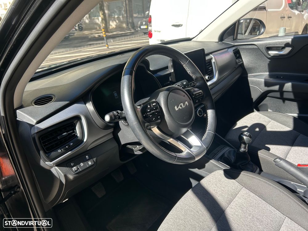 Kia Stonic 1.2 MPi Vibe - 31