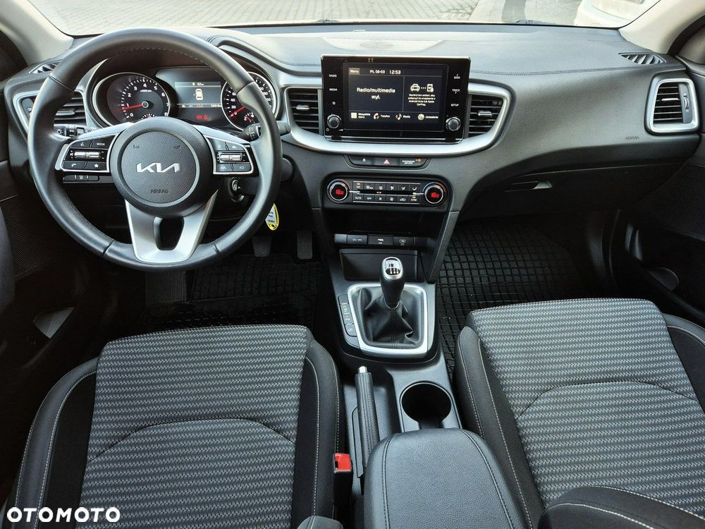 Kia Ceed 1.5 T-GDI M - 28