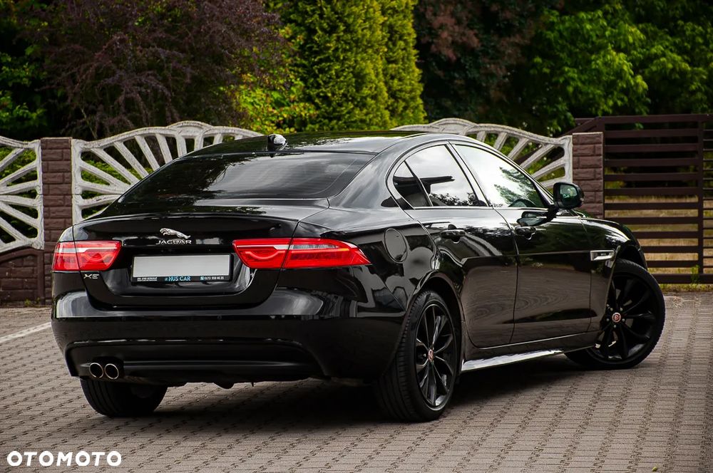 Jaguar XE - 7