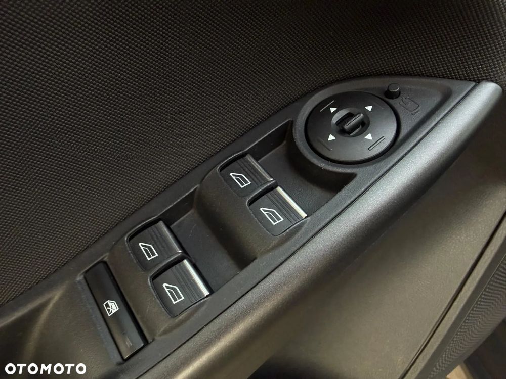 Ford Focus 1.0 EcoBoost Titanium - 27