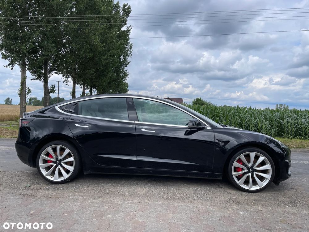 Tesla Model 3 Langstreckenbatterie Allradantrieb Dual Motor - 3