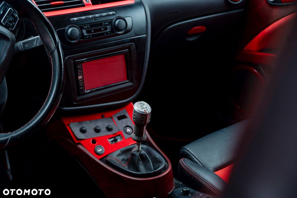 Seat Leon 2.0 T FSI Cupra R - 23