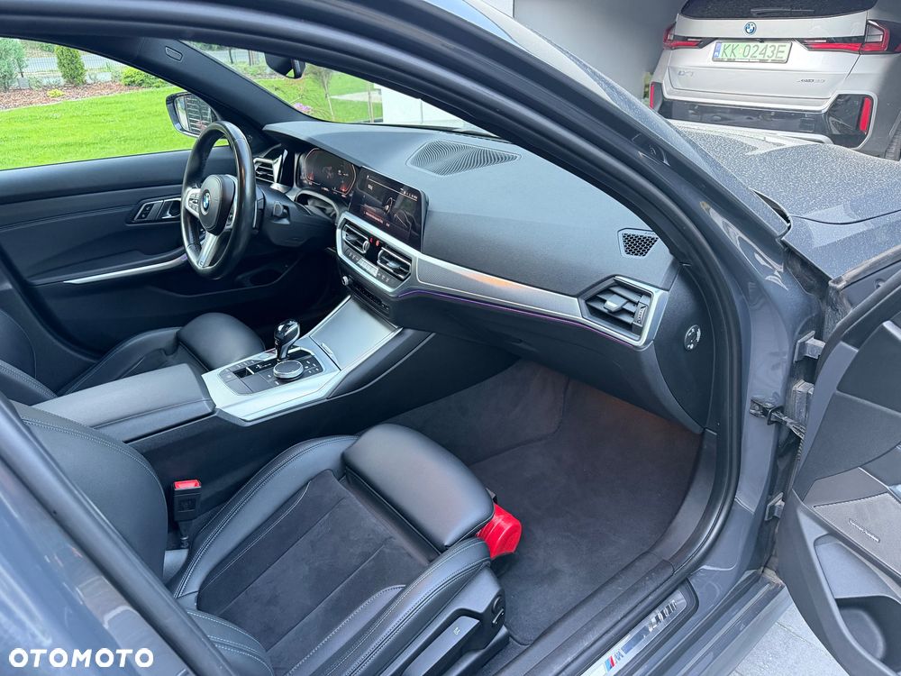 BMW Seria 3 320d xDrive M Sport Shadow - 17