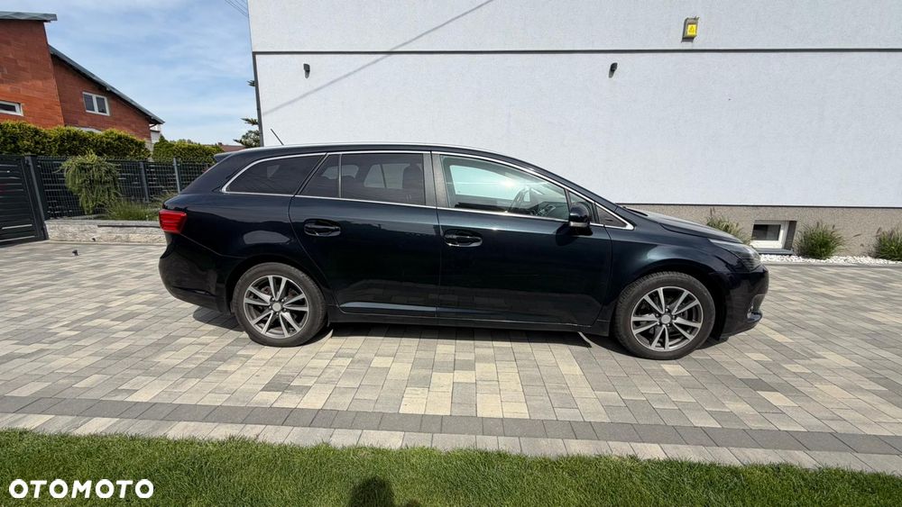 Toyota Avensis 2.0 D-4D Active - 7