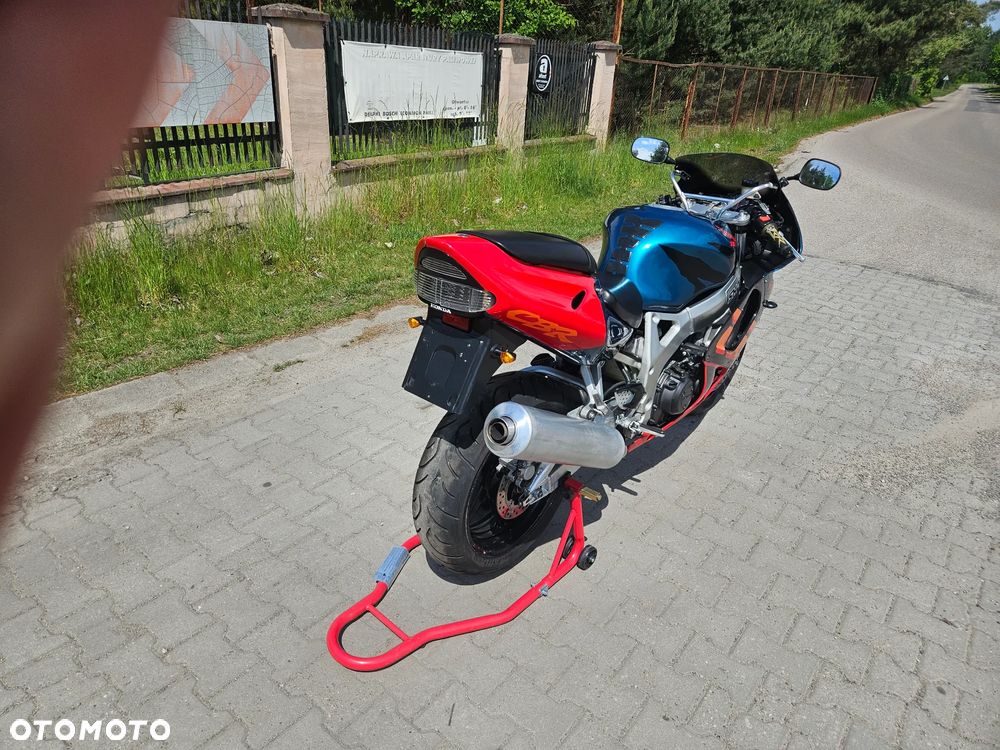 Honda CBR - 4