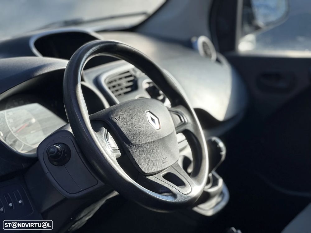 Renault KANGOO 1.5 DCI 3 LUGARES C/ AC - 11