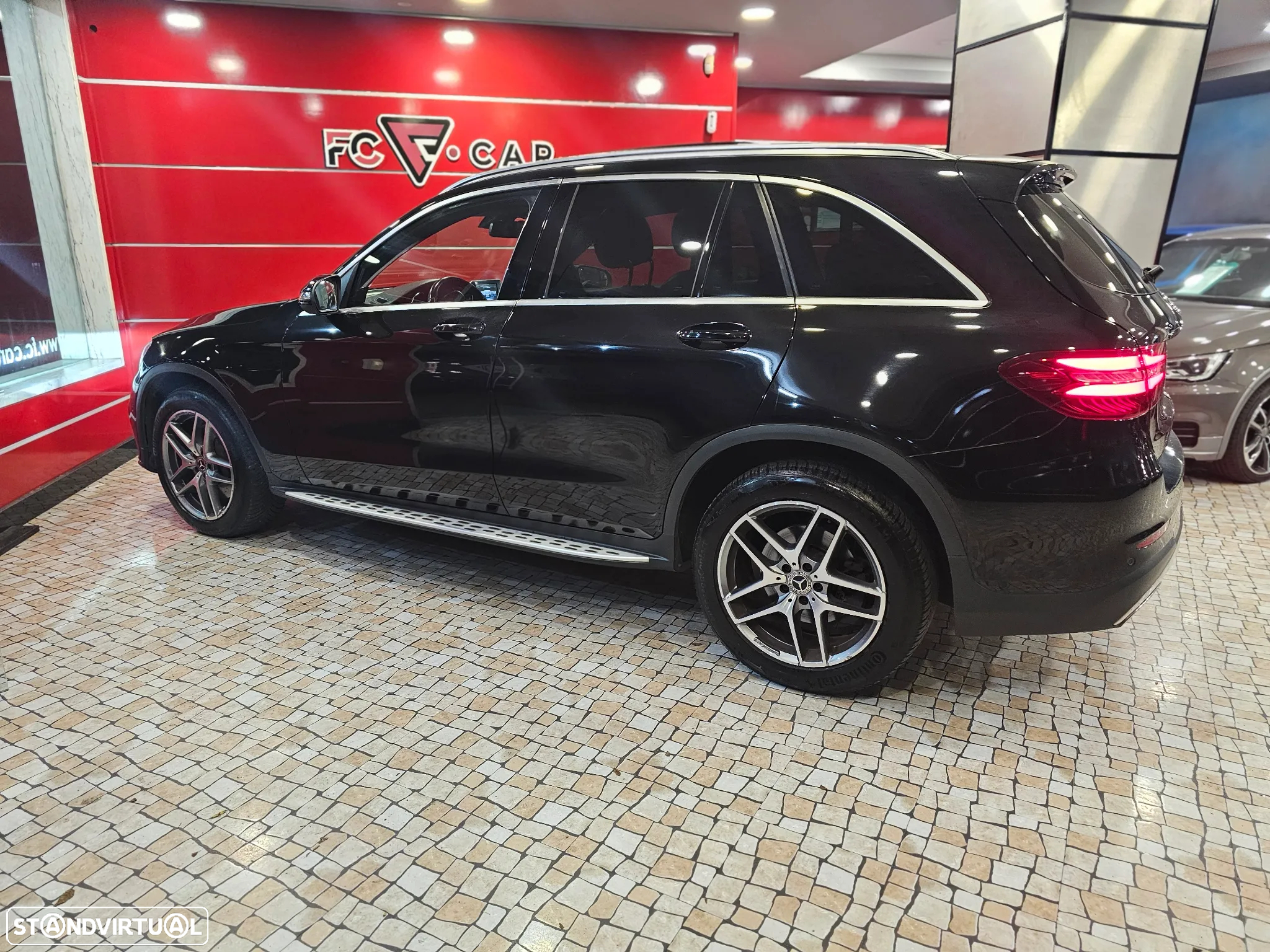 Mercedes-Benz GLC 250 d 4Matic 9G-TRONIC AMG Line - 28
