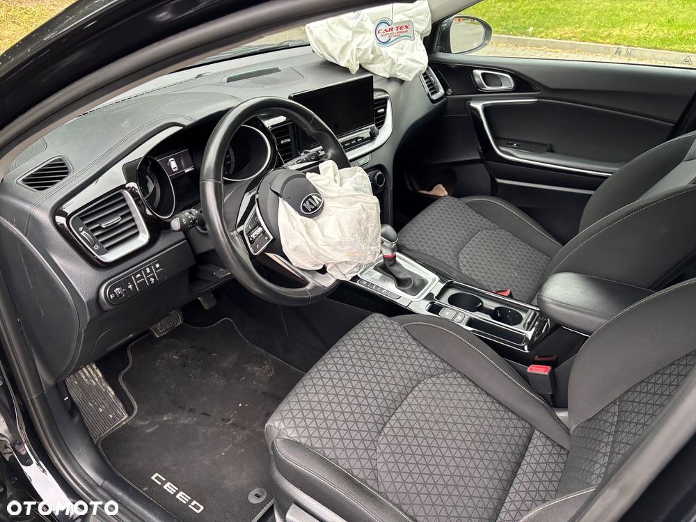 Kia Ceed 1.6 GDI PHEV L DCT - 13