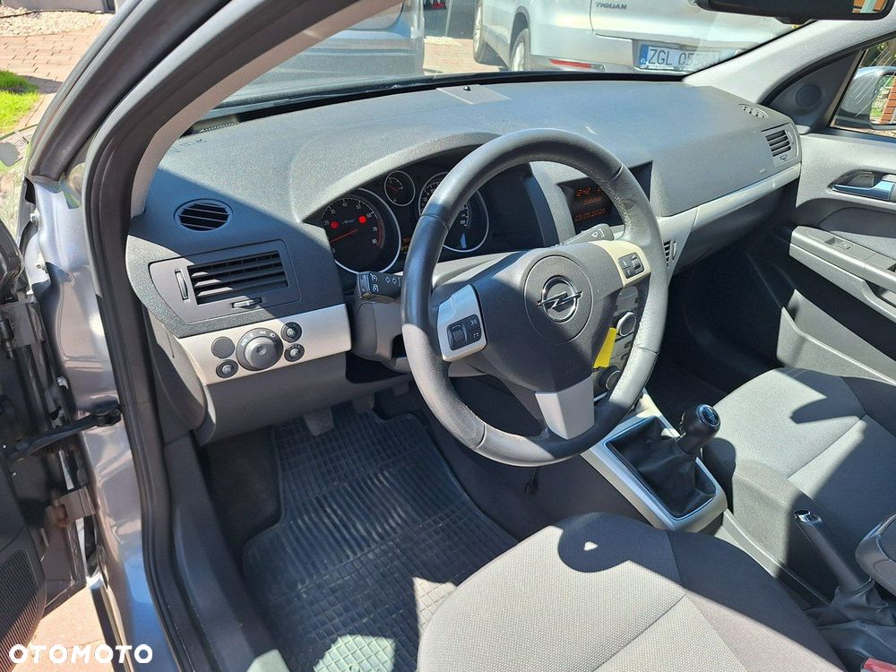 Opel Astra - 26