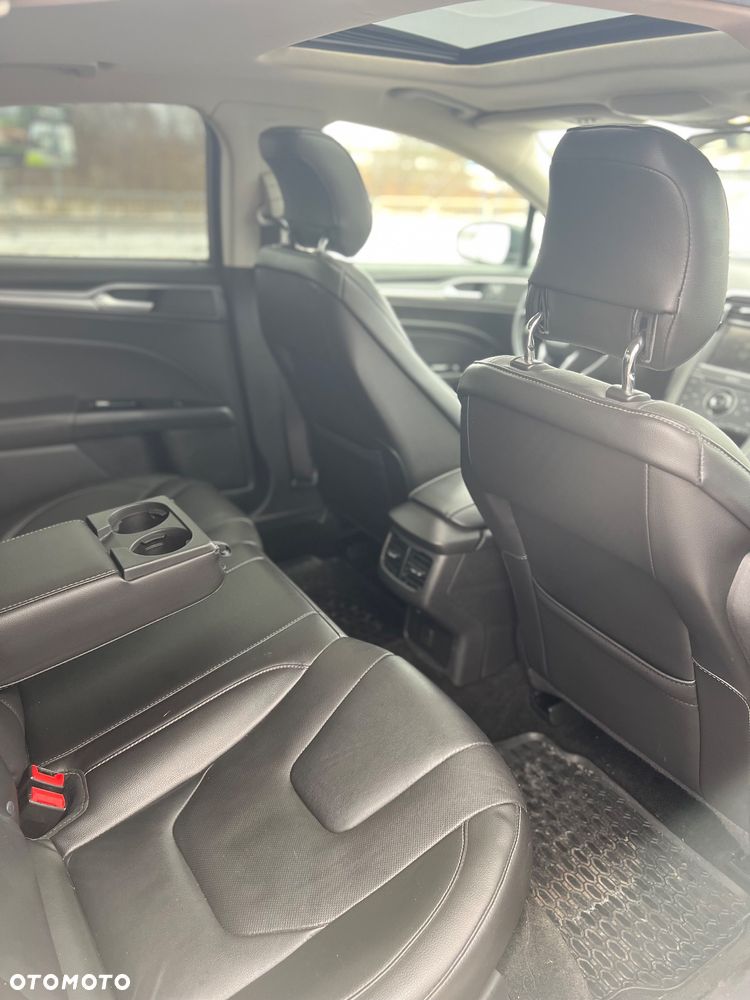 Ford Fusion 2.0 EcoBoost Titanium - 12