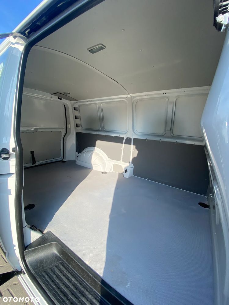 Volkswagen TRANSPORTER 2,0 TDI 140KM DSG L2 DŁUGI NISKI PRZEBIEG - 27