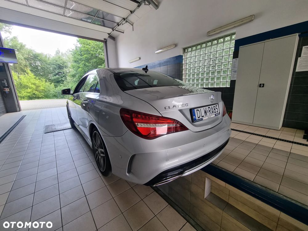 Mercedes-Benz CLA 200 AMG Line - 37