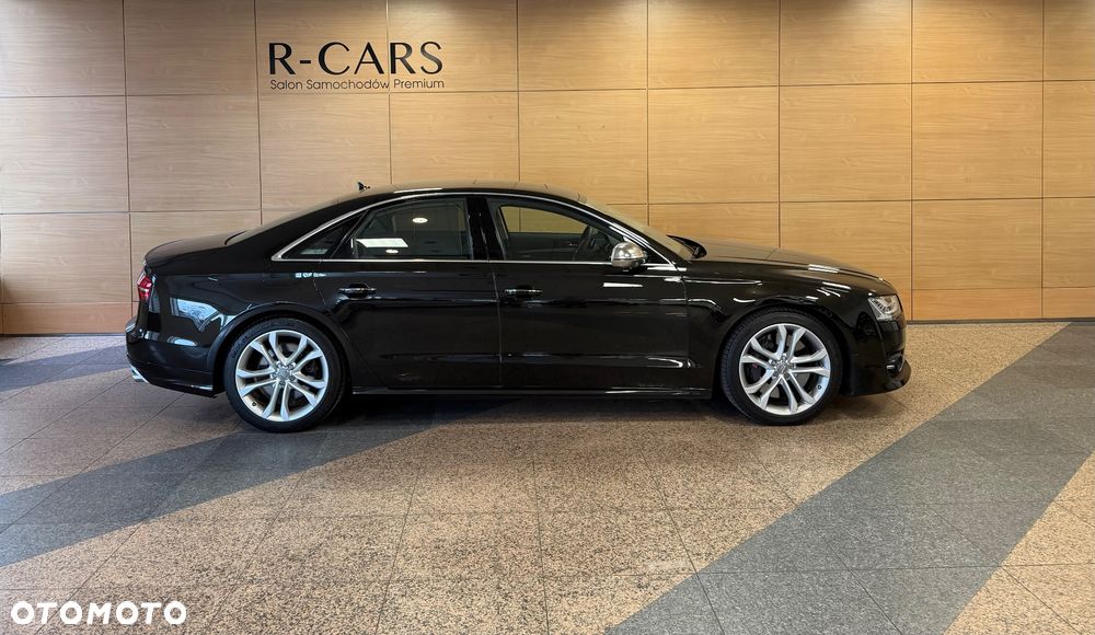 Audi S8 - 4