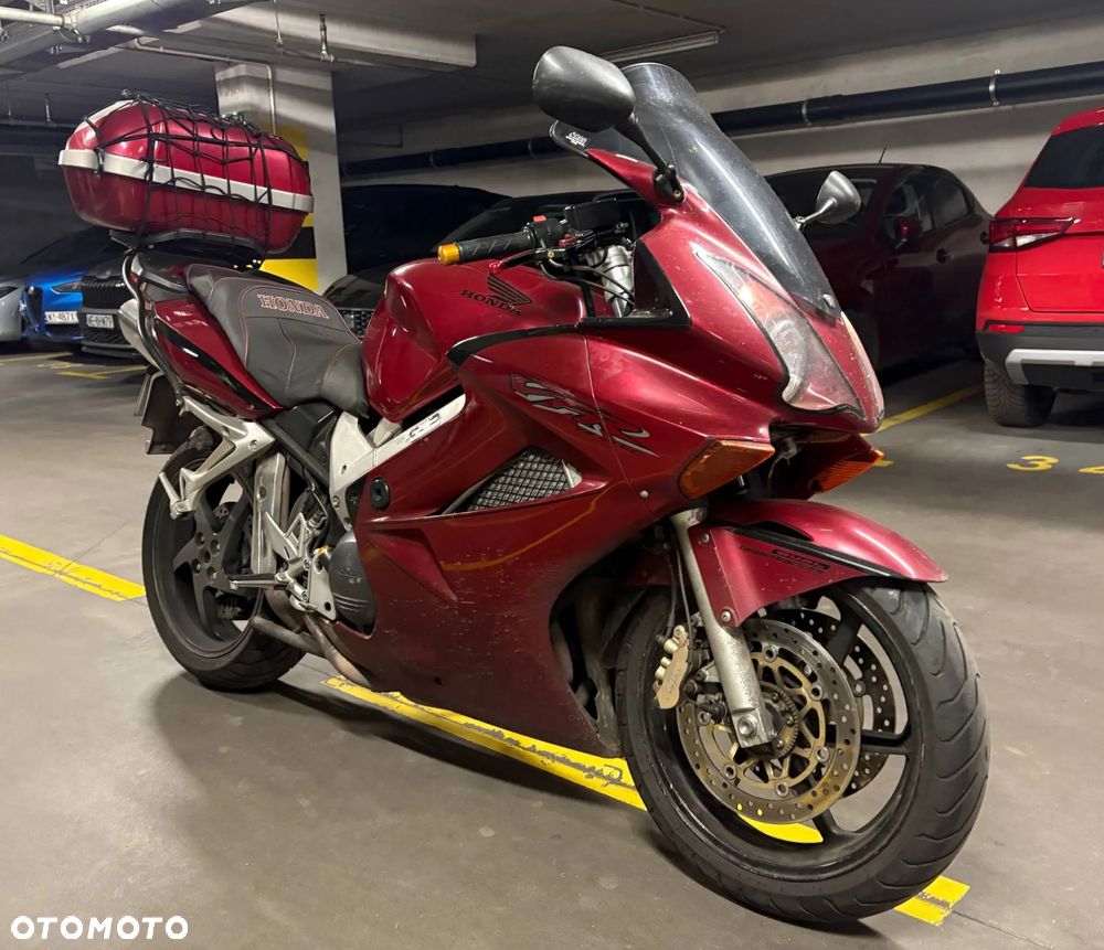 Honda VFR - 2