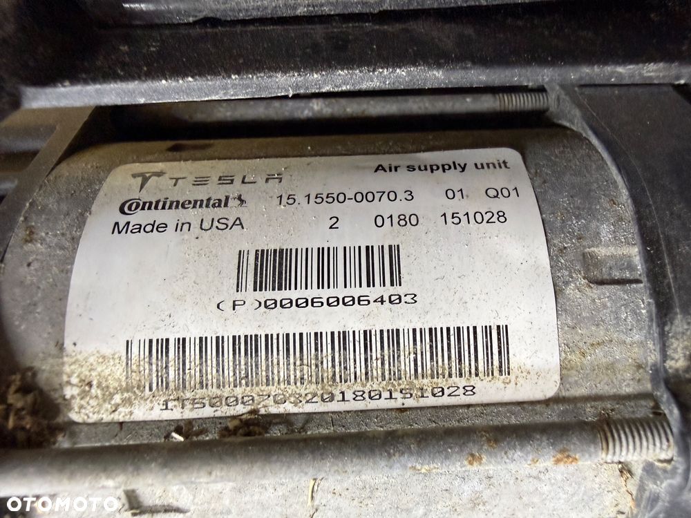 Pompa, kompresor pneumatyki Tesla Model S P85D Nr. 0006006403. - 3