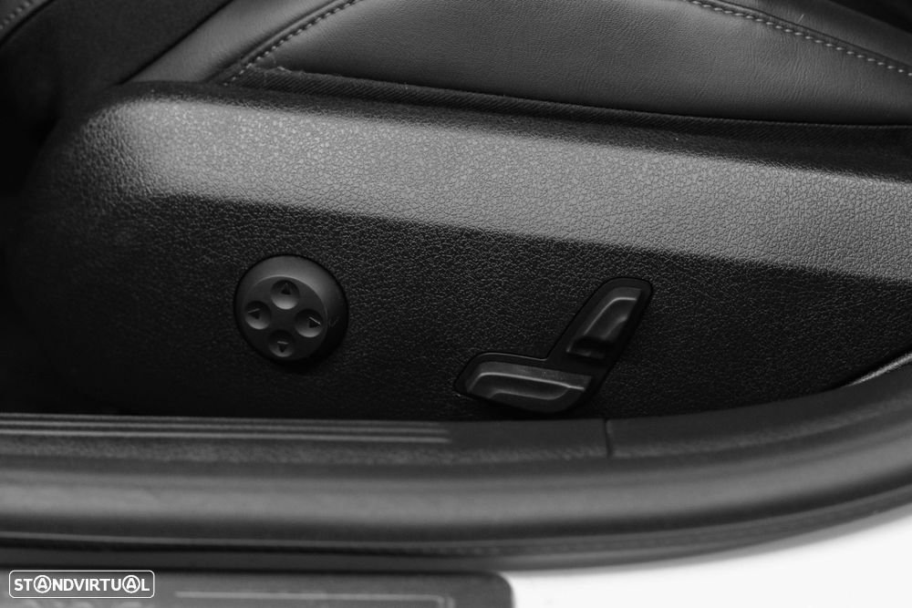 Mercedes-Benz C 300 e AMG Line - 33