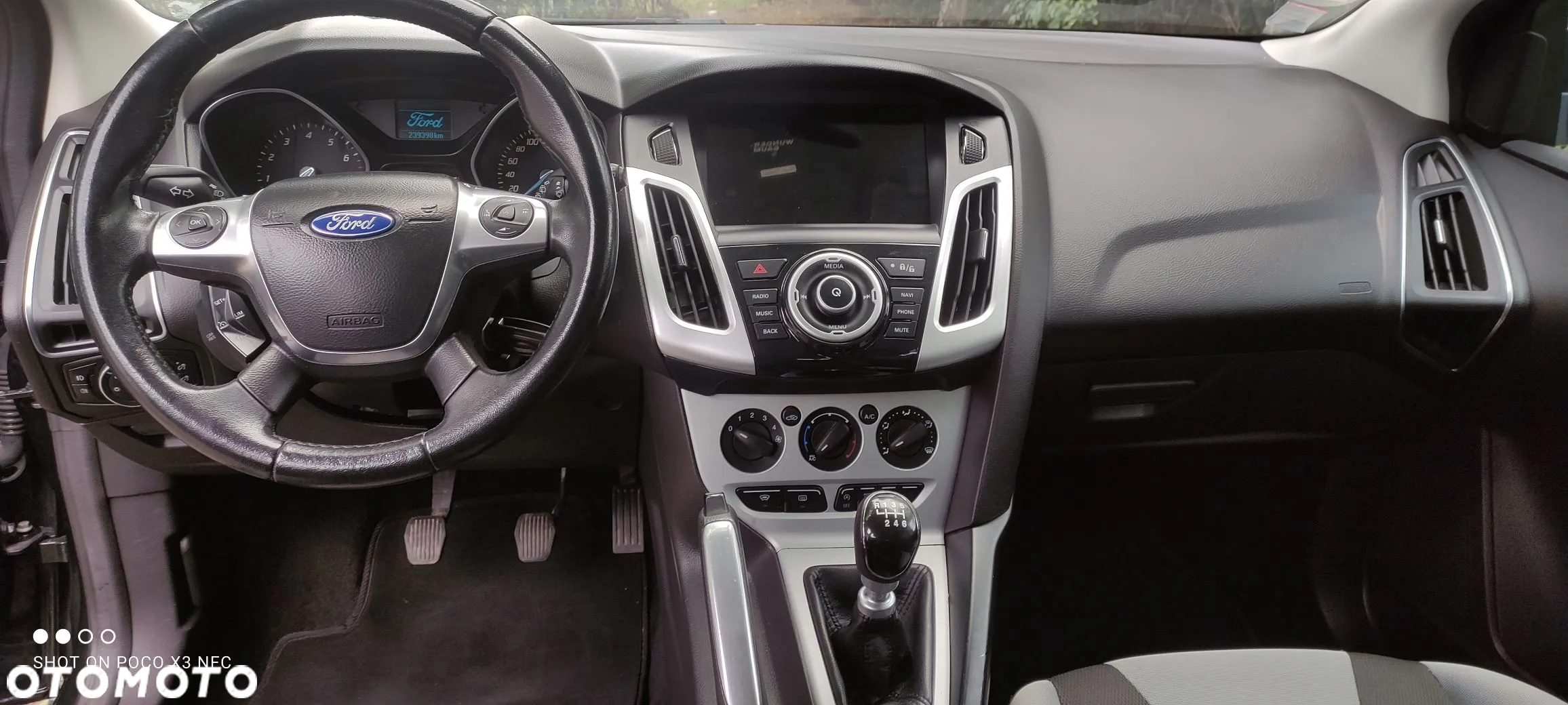 Ford Focus 1.6 EcoBoost Titanium - 16