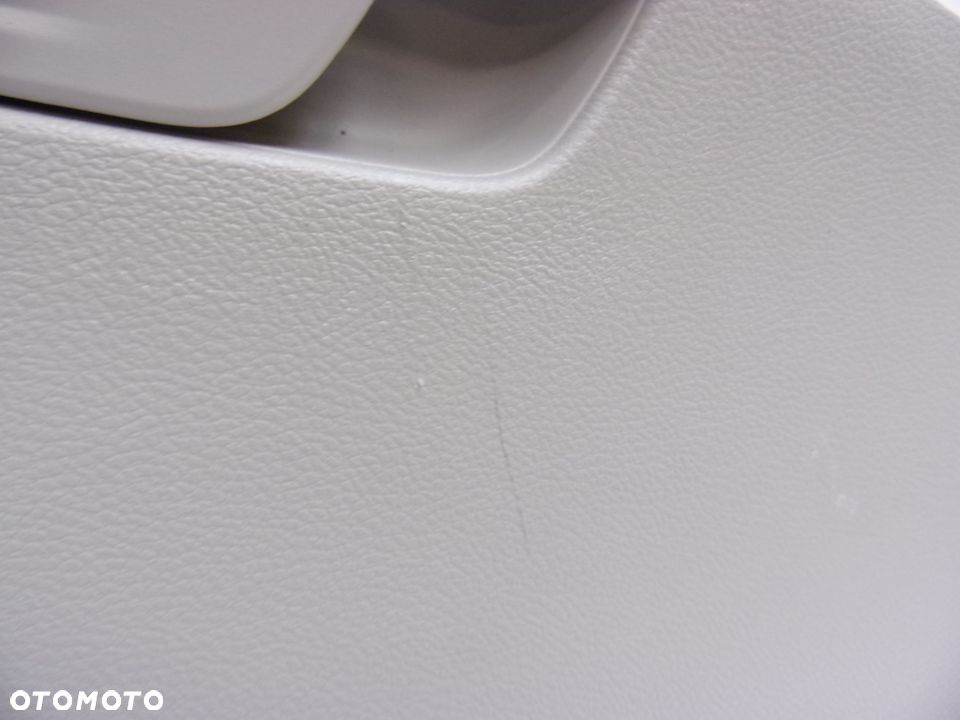 CHRYSLER PACIFICA 16- SCHOWEK DESKI - 3