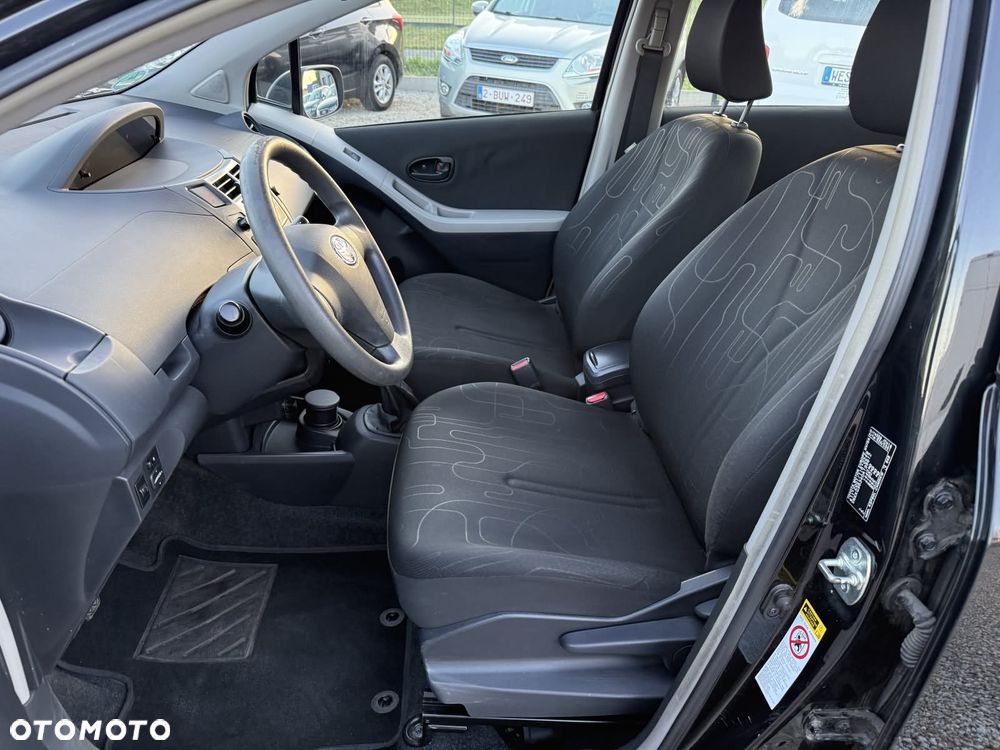 Toyota Yaris 1.0 VVT-i Cool - 15